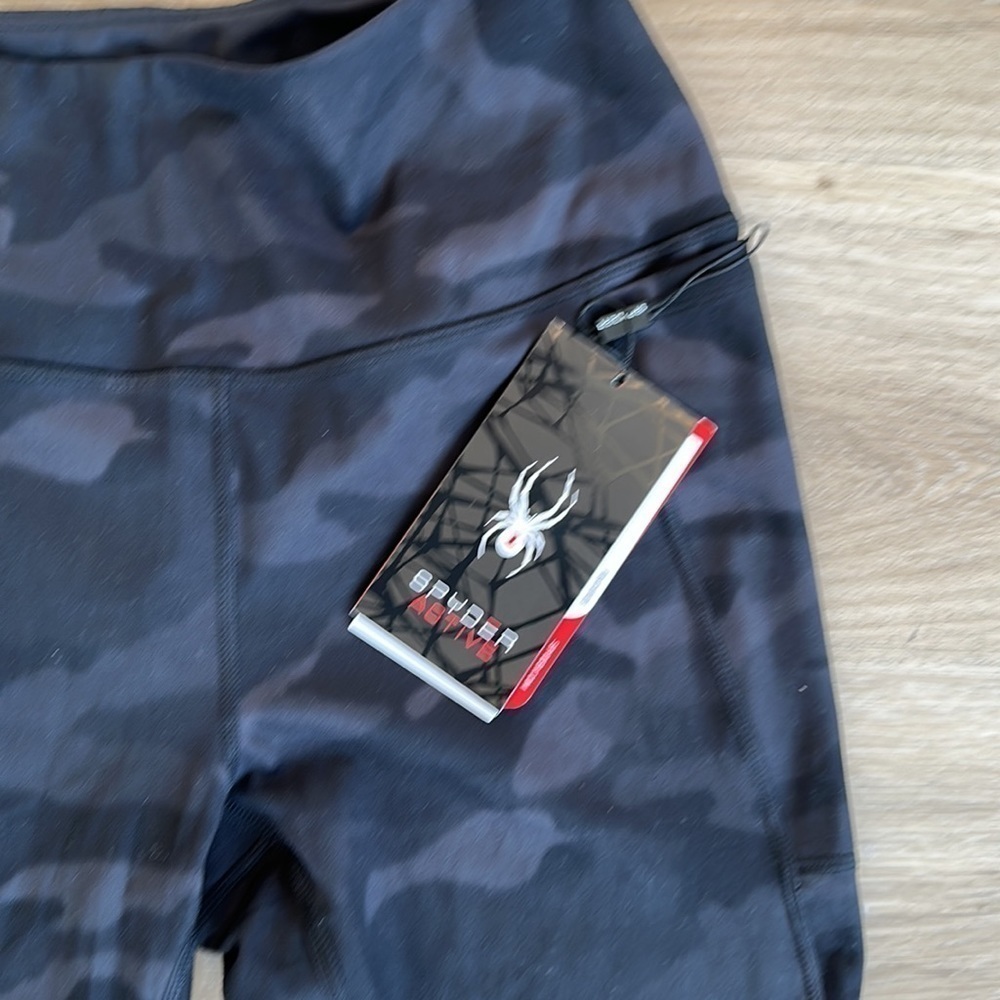 Spyder Ladies' Tight with Pockets size large black camouflage